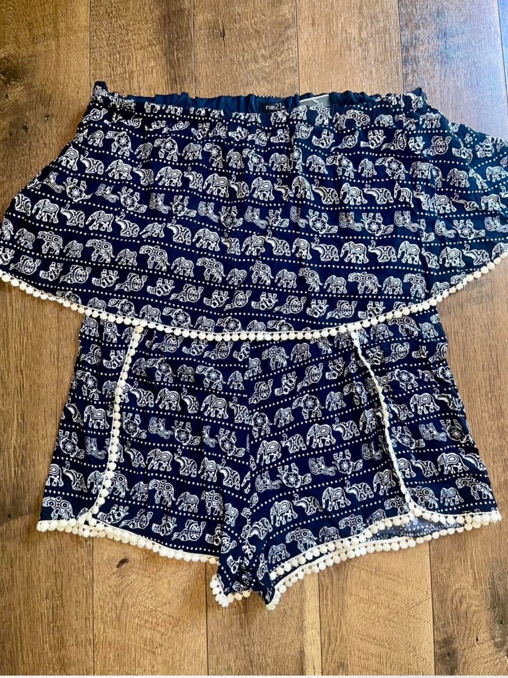 Rue21 Navy Blue & White Elephant Print Off-Shoulder Shorts Set